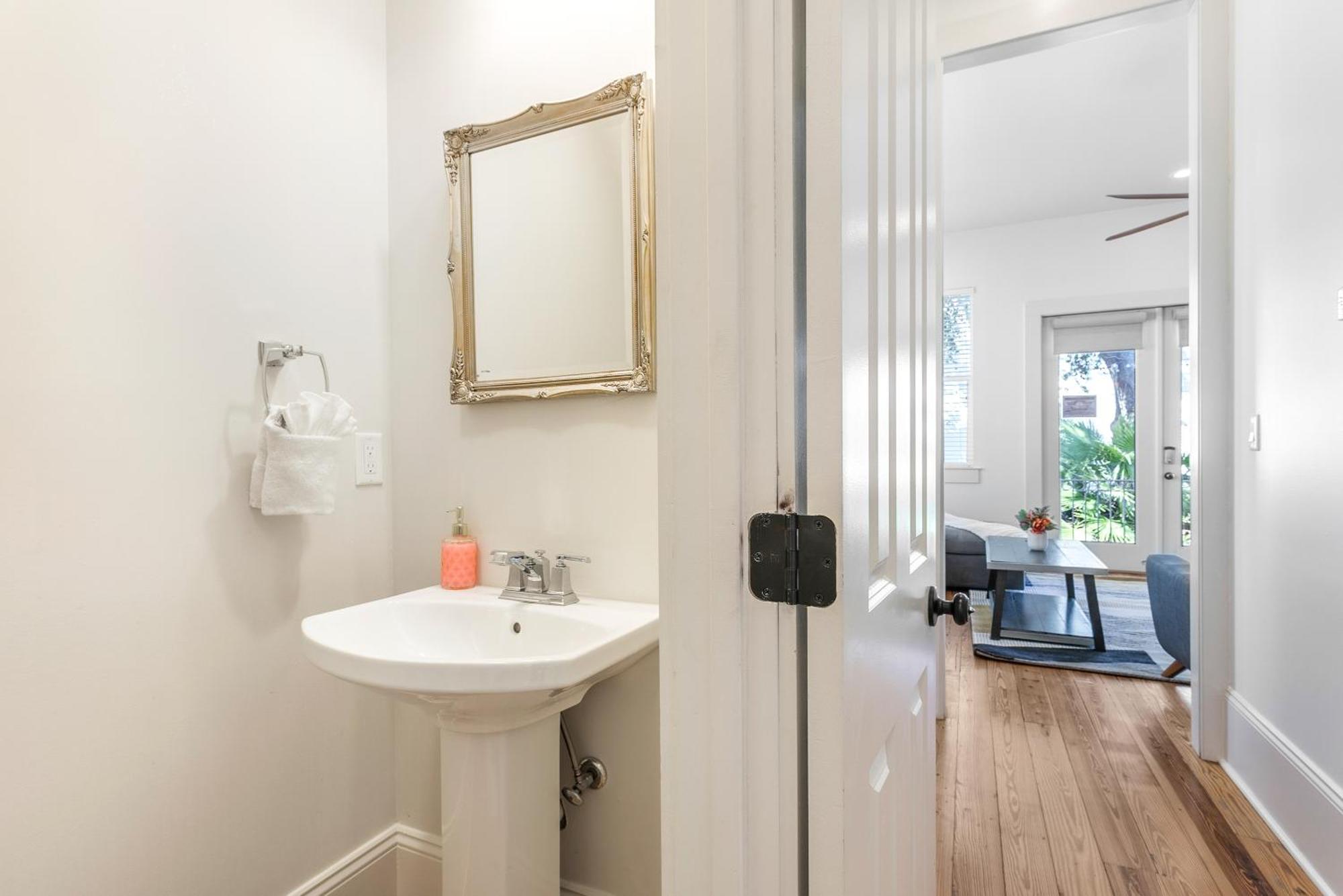 Amazing 3Br Cottage Off St Charles With Pool New Orleans Exteriér fotografie